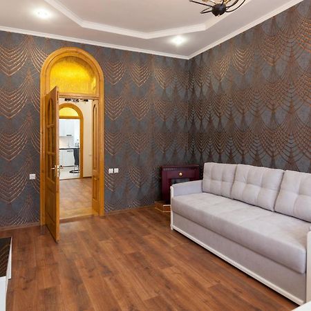 Leogrand Apartments Panteleimona Kulisha 27 Lviv Luaran gambar
