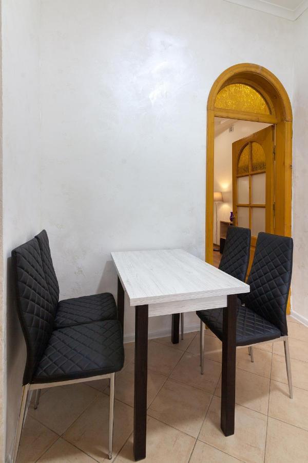 Leogrand Apartments Panteleimona Kulisha 27 Lviv Luaran gambar