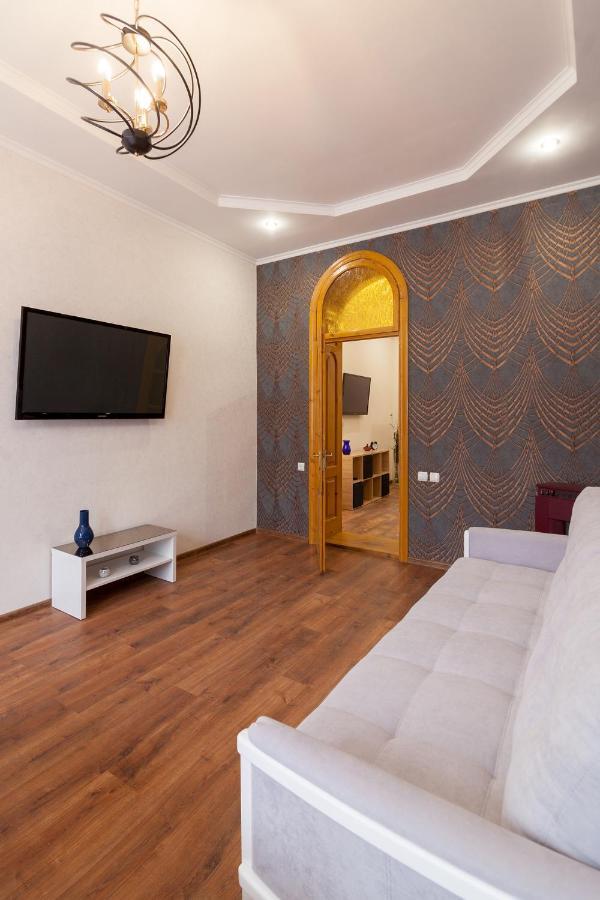 Leogrand Apartments Panteleimona Kulisha 27 Lviv Luaran gambar