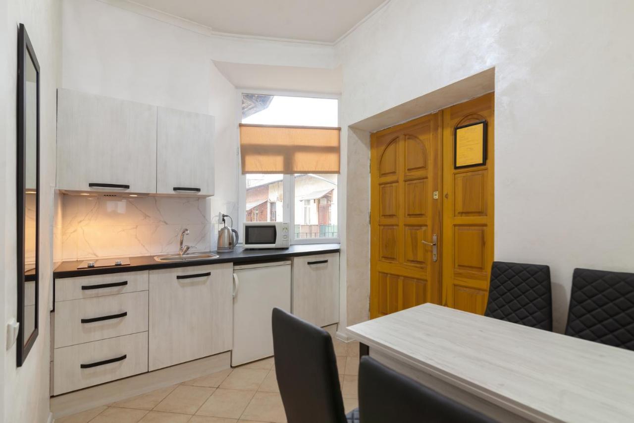 Leogrand Apartments Panteleimona Kulisha 27 Lviv Luaran gambar