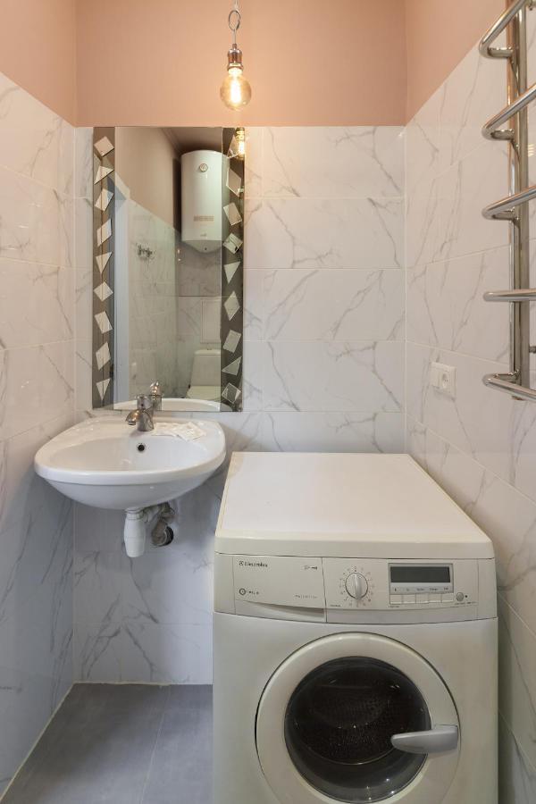 Leogrand Apartments Panteleimona Kulisha 27 Lviv Luaran gambar
